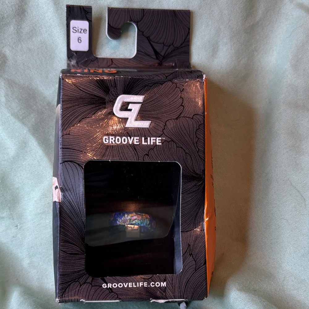 Groove Life Sz. 6 Thin Aspire Blossom Silicone Ring